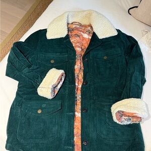Faherty Green Courderoy Jacket with Sherpa Lining - oversized fit